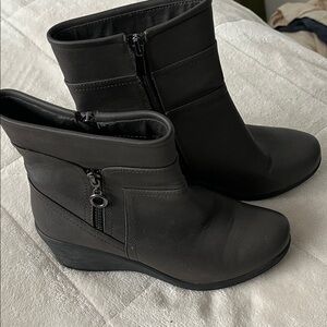 Women's Grey Ankle Boots